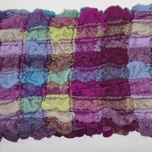 Suantrai of Ireland Woven Scarf - Picture 6 of 10